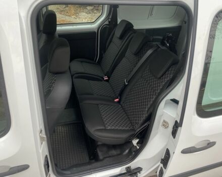 Белый Рено Кенгу, объемом двигателя 0 л и пробегом 87 тыс. км за 6499 $, фото 5 на Automoto.ua