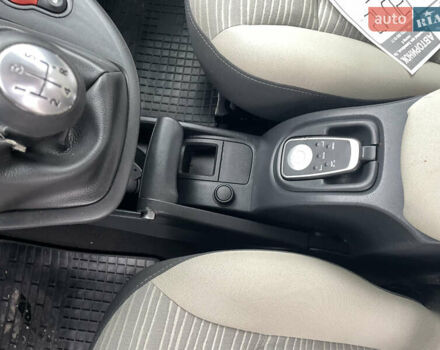 Білий Рено Кєнгу, об'ємом двигуна 0 л та пробігом 216 тис. км за 8200 $, фото 2 на Automoto.ua