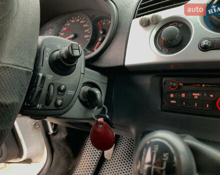 Білий Рено Кєнгу, об'ємом двигуна 1.5 л та пробігом 260 тис. км за 7490 $, фото 30 на Automoto.ua