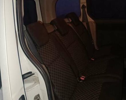 Белый Рено Кенгу, объемом двигателя 1.5 л и пробегом 357 тыс. км за 6200 $, фото 32 на Automoto.ua