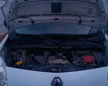 Белый Рено Кенгу, объемом двигателя 1.5 л и пробегом 357 тыс. км за 6200 $, фото 25 на Automoto.ua