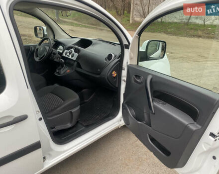 Білий Рено Кєнгу, об'ємом двигуна 0 л та пробігом 87 тис. км за 6499 $, фото 16 на Automoto.ua