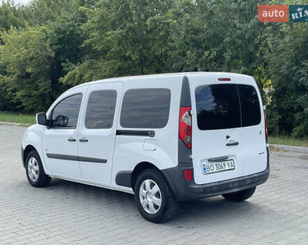 Белый Рено Кенгу, объемом двигателя 0 л и пробегом 67 тыс. км за 6200 $, фото 4 на Automoto.ua