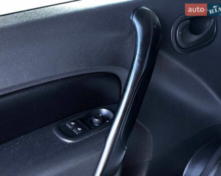 Білий Рено Кєнгу, об'ємом двигуна 1.46 л та пробігом 109 тис. км за 7999 $, фото 2 на Automoto.ua