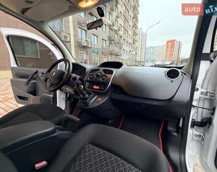 Білий Рено Кєнгу, об'ємом двигуна 1.46 л та пробігом 176 тис. км за 8300 $, фото 21 на Automoto.ua