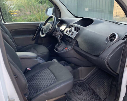 Білий Рено Кєнгу, об'ємом двигуна 1.46 л та пробігом 303 тис. км за 5500 $, фото 4 на Automoto.ua