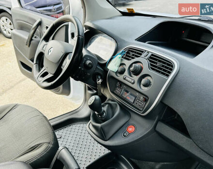 Білий Рено Кєнгу, об'ємом двигуна 1.5 л та пробігом 230 тис. км за 7800 $, фото 29 на Automoto.ua