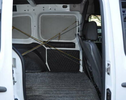 Рено Кенгу 2013 в Одессе на Automoto.ua Белый Рено Кенгу, объемом двигателя 1.5 л и пробегом 286 тыс. км за 6300 $, фото 10 на Automoto.ua