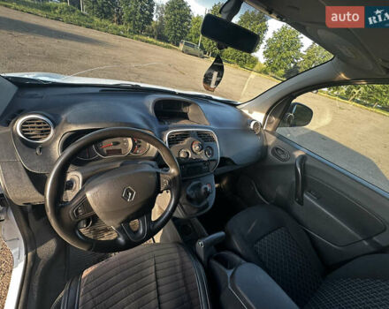 Белый Рено Кенгу, объемом двигателя 1.5 л и пробегом 388 тыс. км за 6500 $, фото 7 на Automoto.ua