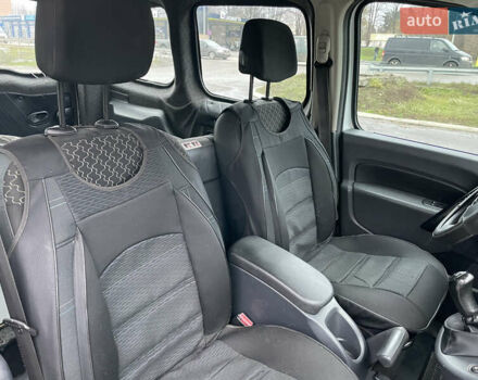 Белый Рено Кенгу, объемом двигателя 1.5 л и пробегом 374 тыс. км за 5700 $, фото 15 на Automoto.ua