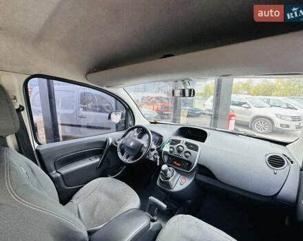 Білий Рено Кєнгу, об'ємом двигуна 1.5 л та пробігом 230 тис. км за 7800 $, фото 35 на Automoto.ua