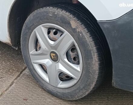 Белый Рено Кенгу, объемом двигателя 1.5 л и пробегом 330 тыс. км за 6490 $, фото 5 на Automoto.ua