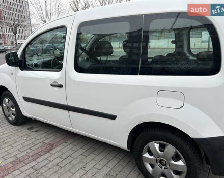 Белый Рено Кенгу, объемом двигателя 1.46 л и пробегом 312 тыс. км за 8600 $, фото 6 на Automoto.ua