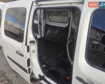 Рено Кенгу 2013 в Сумах на Automoto.ua Белый Рено Кенгу, объемом двигателя 1.46 л и пробегом 343 тыс. км за 8800 $, фото 13 на Automoto.ua