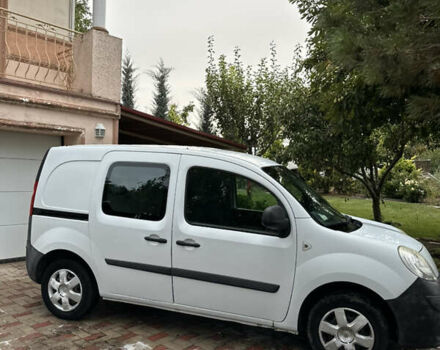 Белый Рено Кенгу, объемом двигателя 1.46 л и пробегом 252 тыс. км за 7100 $, фото 2 на Automoto.ua