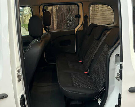 Белый Рено Кенгу, объемом двигателя 1.46 л и пробегом 140 тыс. км за 8999 $, фото 19 на Automoto.ua