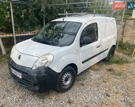 Белый Рено Кенгу, объемом двигателя 1.5 л и пробегом 350 тыс. км за 4600 $, фото 2 на Automoto.ua