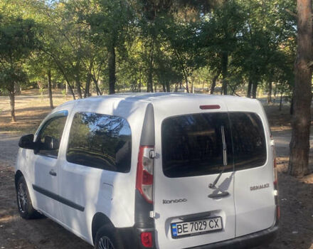 Рено Кенгу 2013 в Николаеве на Automoto.ua Белый Рено Кенгу, объемом двигателя 1.46 л и пробегом 260 тыс. км за 8700 $, фото 2 на Automoto.ua