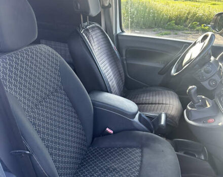 Белый Рено Кенгу, объемом двигателя 1.5 л и пробегом 388 тыс. км за 6500 $, фото 6 на Automoto.ua