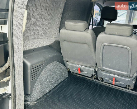 Білий Рено Кєнгу, об'ємом двигуна 1.5 л та пробігом 230 тис. км за 7800 $, фото 37 на Automoto.ua