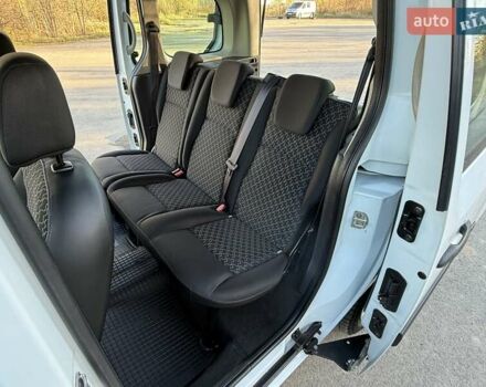 Белый Рено Кенгу, объемом двигателя 1.46 л и пробегом 231 тыс. км за 7750 $, фото 24 на Automoto.ua