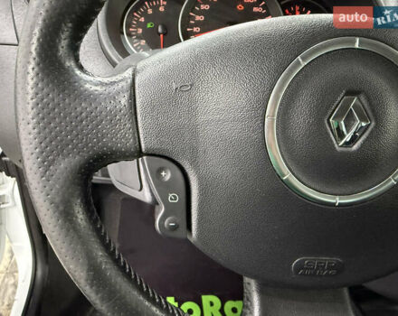 Рено Кєнгу 2013 у Одесі на Automoto.ua Білий Рено Кєнгу, об'ємом двигуна 1.46 л та пробігом 290 тис. км за 8300 $, фото 9 на Automoto.ua