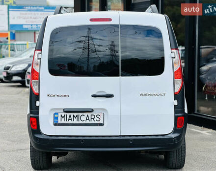 Білий Рено Кєнгу, об'ємом двигуна 1.5 л та пробігом 230 тис. км за 7800 $, фото 6 на Automoto.ua