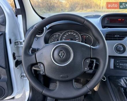 Белый Рено Кенгу, объемом двигателя 1.46 л и пробегом 231 тыс. км за 7750 $, фото 30 на Automoto.ua