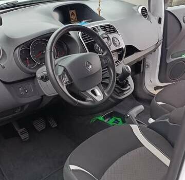 Белый Рено Кенгу, объемом двигателя 1.5 л и пробегом 195 тыс. км за 9900 $, фото 6 на Automoto.ua