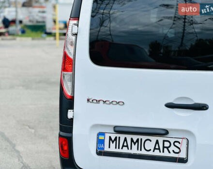 Білий Рено Кєнгу, об'ємом двигуна 1.5 л та пробігом 230 тис. км за 7800 $, фото 7 на Automoto.ua