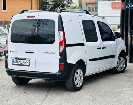 Білий Рено Кєнгу, об'ємом двигуна 1.5 л та пробігом 230 тис. км за 7800 $, фото 3 на Automoto.ua