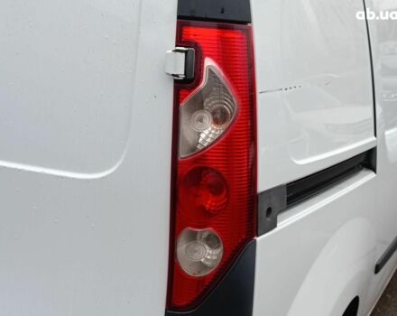 Белый Рено Кенгу, объемом двигателя 1.5 л и пробегом 330 тыс. км за 6490 $, фото 7 на Automoto.ua