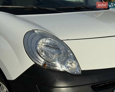 Белый Рено Кенгу, объемом двигателя 1.46 л и пробегом 231 тыс. км за 7750 $, фото 2 на Automoto.ua