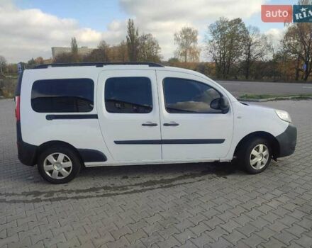 Рено Кенгу 2013 в Сумах на Automoto.ua Белый Рено Кенгу, объемом двигателя 1.46 л и пробегом 343 тыс. км за 8800 $, фото 4 на Automoto.ua