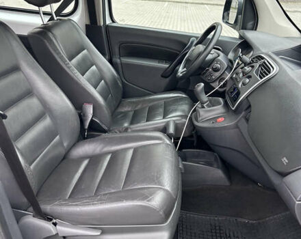 Белый Рено Кенгу, объемом двигателя 1.46 л и пробегом 312 тыс. км за 8600 $, фото 17 на Automoto.ua