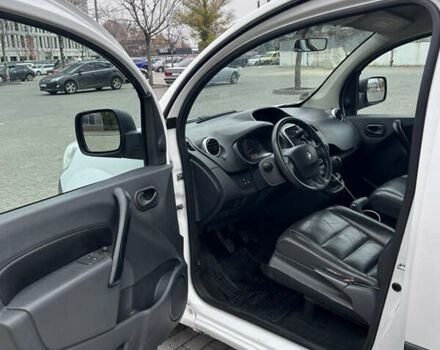 Белый Рено Кенгу, объемом двигателя 1.46 л и пробегом 312 тыс. км за 8600 $, фото 18 на Automoto.ua