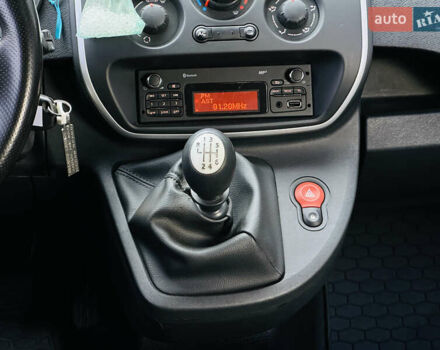 Білий Рено Кєнгу, об'ємом двигуна 1.5 л та пробігом 230 тис. км за 7800 $, фото 25 на Automoto.ua