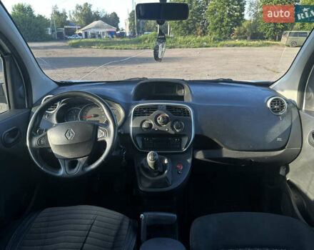 Белый Рено Кенгу, объемом двигателя 1.5 л и пробегом 388 тыс. км за 6500 $, фото 8 на Automoto.ua