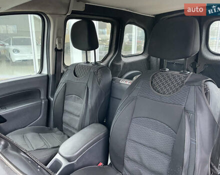 Белый Рено Кенгу, объемом двигателя 1.5 л и пробегом 374 тыс. км за 5700 $, фото 11 на Automoto.ua