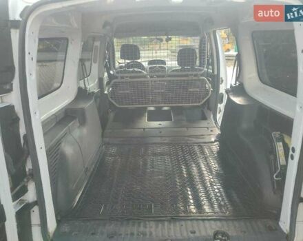 Рено Кенгу 2013 в Сумах на Automoto.ua Белый Рено Кенгу, объемом двигателя 1.46 л и пробегом 343 тыс. км за 8800 $, фото 12 на Automoto.ua