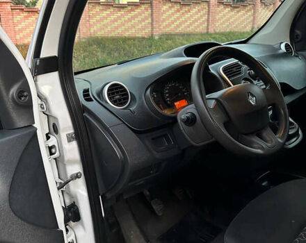 Белый Рено Кенгу, объемом двигателя 1.46 л и пробегом 140 тыс. км за 8999 $, фото 17 на Automoto.ua