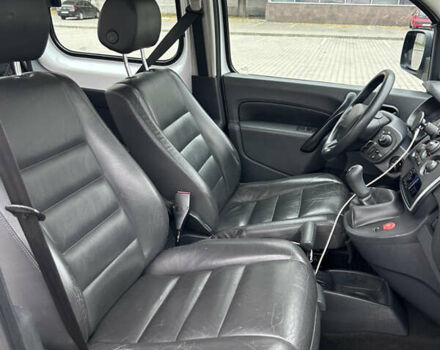 Белый Рено Кенгу, объемом двигателя 1.46 л и пробегом 312 тыс. км за 8600 $, фото 16 на Automoto.ua