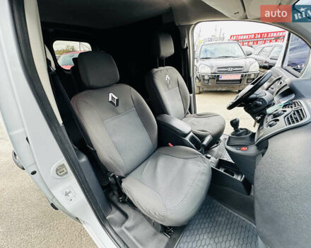 Білий Рено Кєнгу, об'ємом двигуна 1.5 л та пробігом 230 тис. км за 7800 $, фото 31 на Automoto.ua