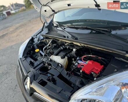 Белый Рено Кенгу, объемом двигателя 1.5 л и пробегом 173 тыс. км за 11600 $, фото 83 на Automoto.ua