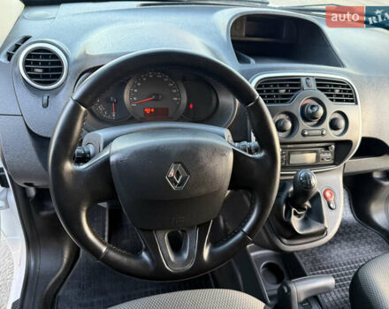 Белый Рено Кенгу, объемом двигателя 1.5 л и пробегом 190 тыс. км за 11799 $, фото 54 на Automoto.ua