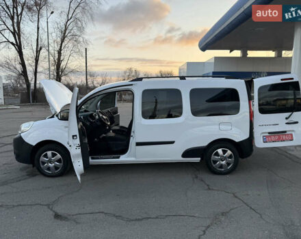 Белый Рено Кенгу, объемом двигателя 1.5 л и пробегом 190 тыс. км за 11799 $, фото 103 на Automoto.ua