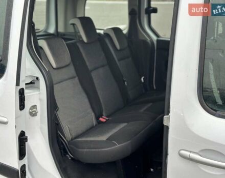 Белый Рено Кенгу, объемом двигателя 1.5 л и пробегом 255 тыс. км за 9800 $, фото 32 на Automoto.ua