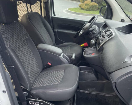 Білий Рено Кєнгу, об'ємом двигуна 0 л та пробігом 59 тис. км за 5800 $, фото 11 на Automoto.ua