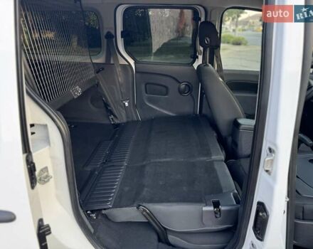 Белый Рено Кенгу, объемом двигателя 1.5 л и пробегом 173 тыс. км за 11600 $, фото 77 на Automoto.ua