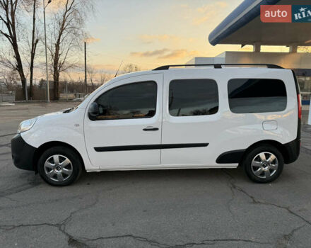 Белый Рено Кенгу, объемом двигателя 1.5 л и пробегом 190 тыс. км за 11799 $, фото 26 на Automoto.ua